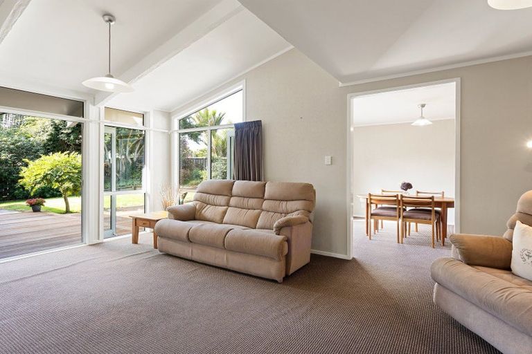 Photo of property in 23 Gilbass Avenue, Hamilton Lake, Hamilton, 3204