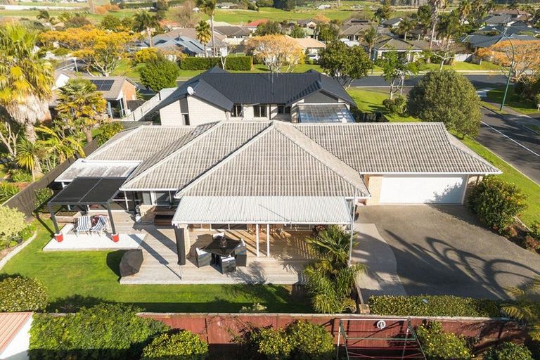 Photo of property in 4 Amery Place, Papamoa Beach, Papamoa, 3118