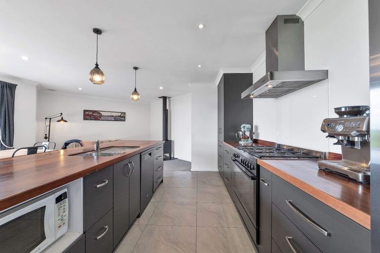 Photo of property in 169 Upper Pitone Road, Pitone, New Plymouth, 4374