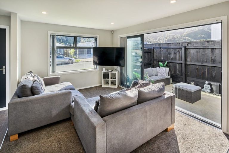 Photo of property in 92 Meremere Street, Wainuiomata, Lower Hutt, 5014