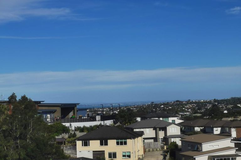 Photo of property in 1004a East Coast Road, Northcross, Auckland, 0630