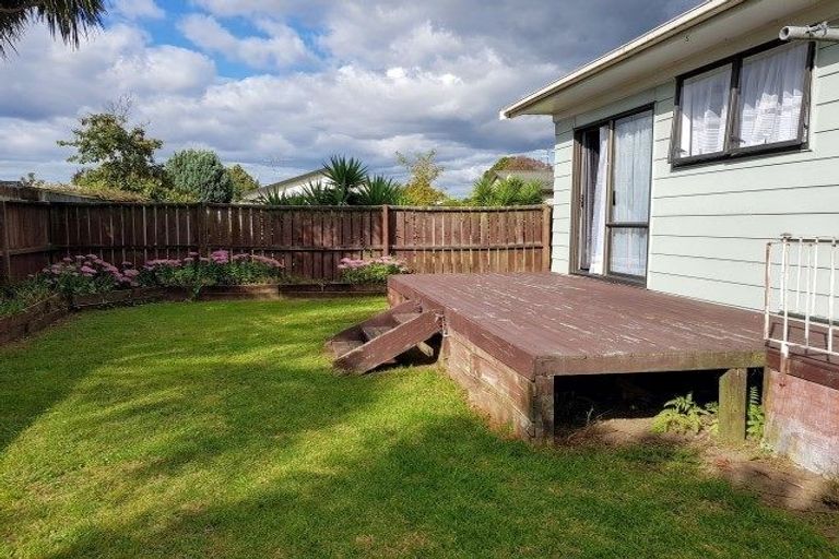 Photo of property in 2/24 Station Road, Takanini, 2112