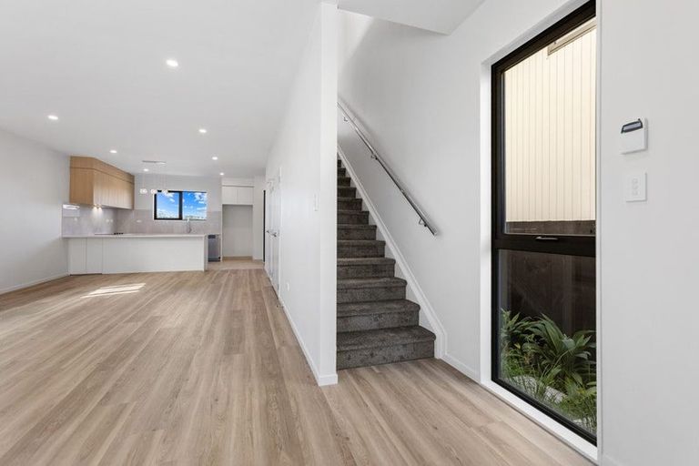 Photo of property in 177 Henwood Road, Westgate, Auckland, 0814