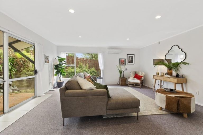 Photo of property in 13 Mallard Grove, Churton Park, Wellington, 6037