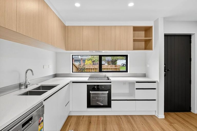 Photo of property in 3/85 Jaemont Avenue, Te Atatu South, Auckland, 0610
