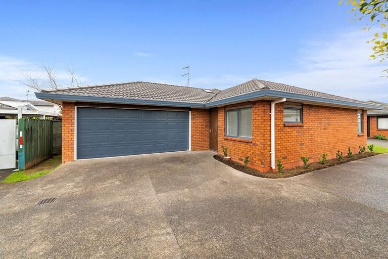 Photo of property in 2/35 Avis Avenue, Papatoetoe, Auckland, 2025