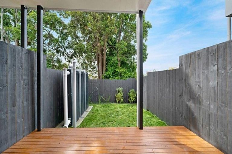 Photo of property in 30 Brandon Road, Glen Eden, Auckland, 0602