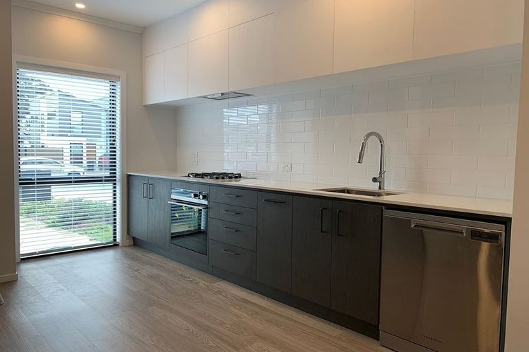 Photo of property in 14b Mawai Hakona Drive, Wallaceville, Upper Hutt, 5018