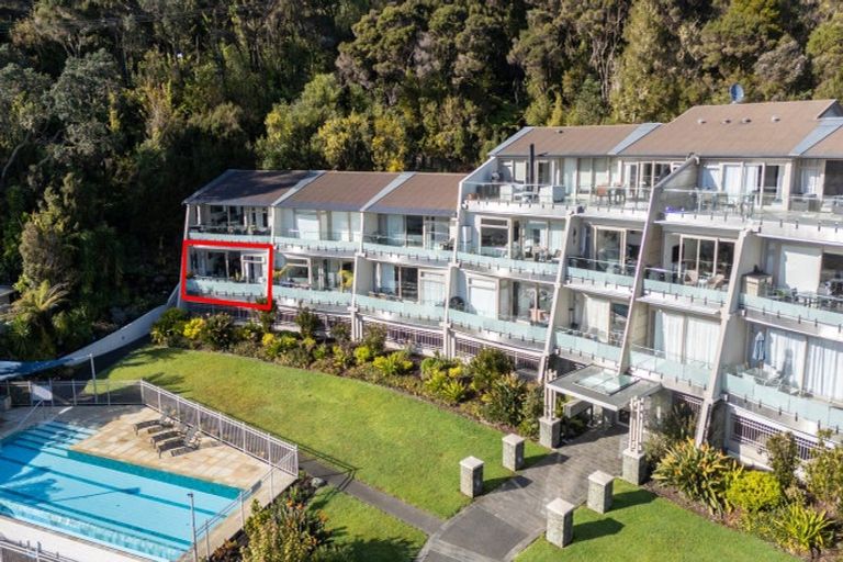 Photo of property in Bridgewater Apartments, 201/7 Te Rangi Cross Road, Paihia, 0200
