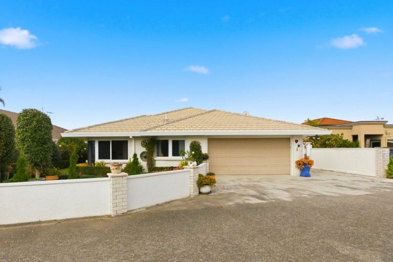 Photo of property in 9 Phoenix Heights, Mount Maunganui, 3116