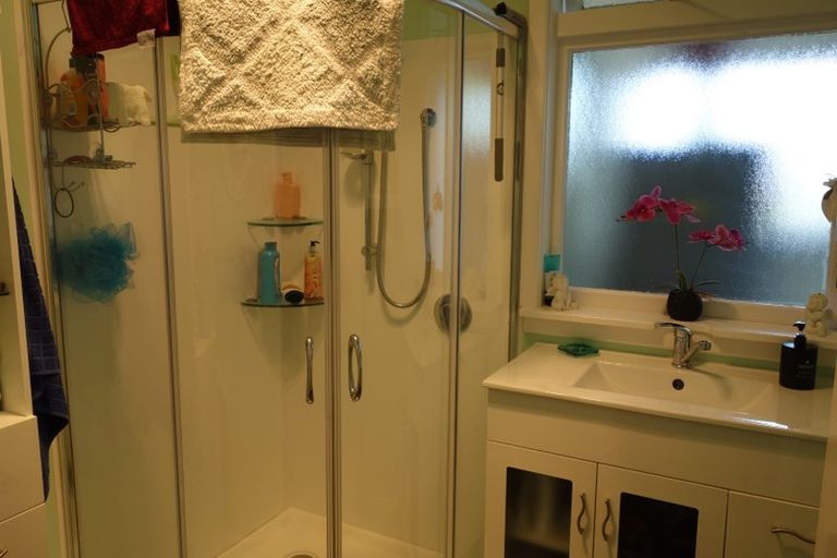 Photo of property in 130 Neville Street, Spreydon, Christchurch, 8024