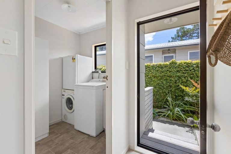 Photo of property in 5/254 Glenvar Road, Torbay, Auckland, 0630