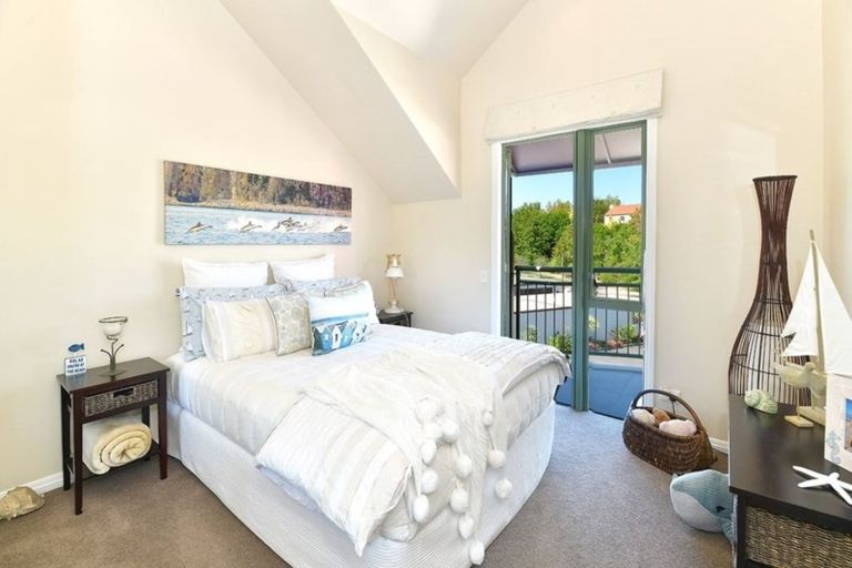 Photo of property in 134 Harbour Village Drive, Gulf Harbour, Whangaparaoa, 0930
