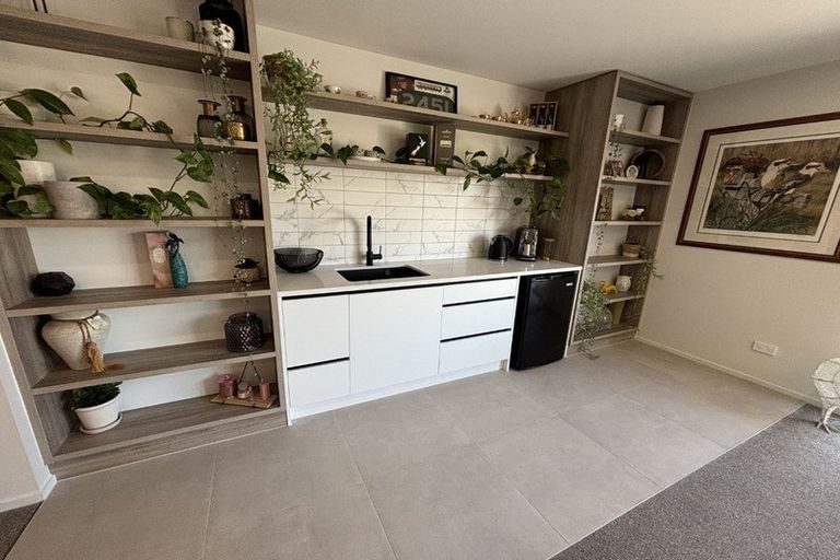 Photo of property in 16 Mutetai Road, Clarks Beach, 2122
