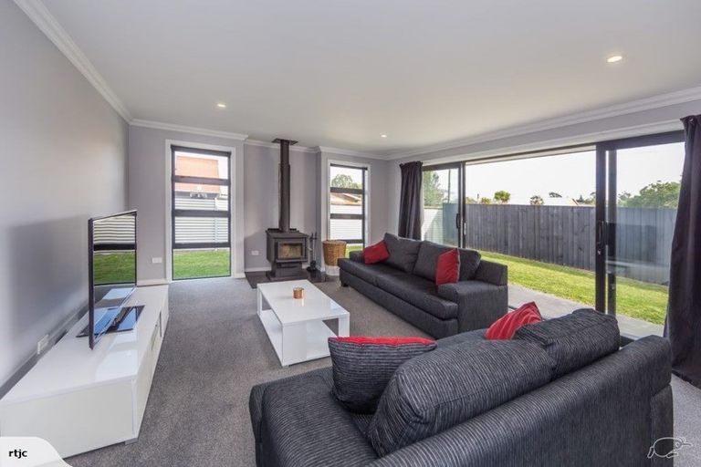 Photo of property in 2 Coleridge Street, Rolleston, 7614