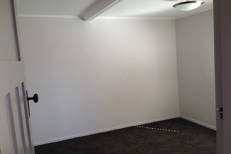 Photo of property in 81 Mills Road, Brooklyn, Wellington, 6021