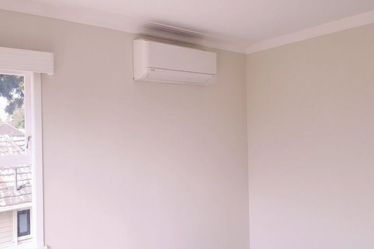 Photo of property in 81 Raglan Street, Mangere East, Auckland, 2024