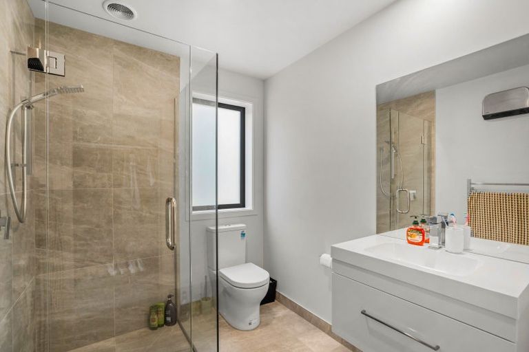 Photo of property in 22 Riley Street, Lake Hawea, 9382