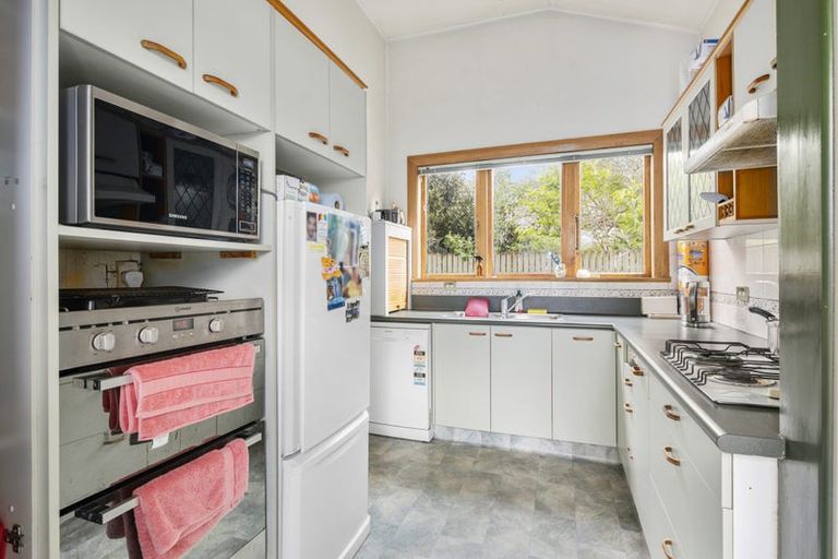 Photo of property in 12 Wha Street, Lyall Bay, Wellington, 6022