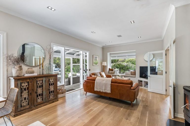 Photo of property in 47 Waipuia Place, Greenhithe, Auckland, 0632