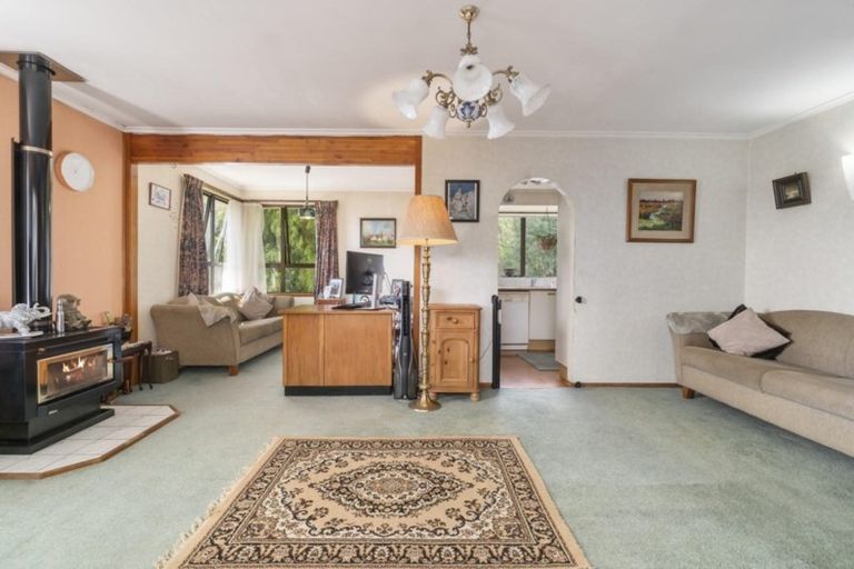 Photo of property in 56a Fairmount Road, Titirangi, Auckland, 0604