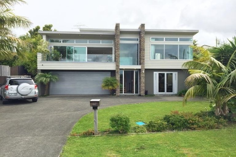 Photo of property in 47 Spinnaker Drive, Te Atatu Peninsula, Auckland, 0610