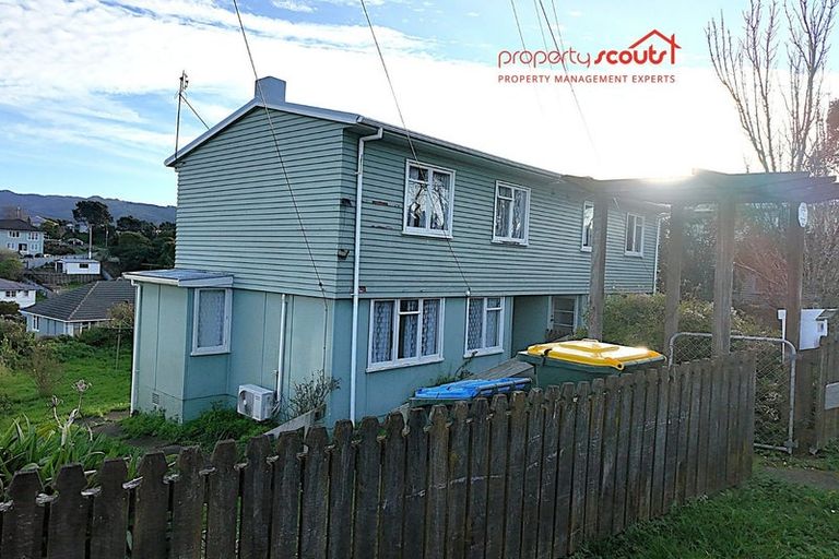 Photo of property in 78-80 Hereford Street, Cannons Creek, Porirua, 5024