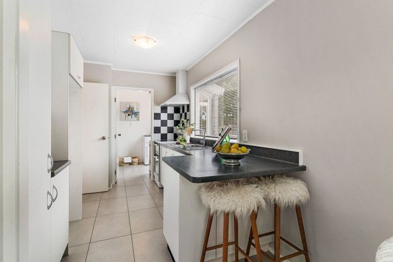 Photo of property in 1/54 De Quincey Terrace, Highland Park, Auckland, 2010