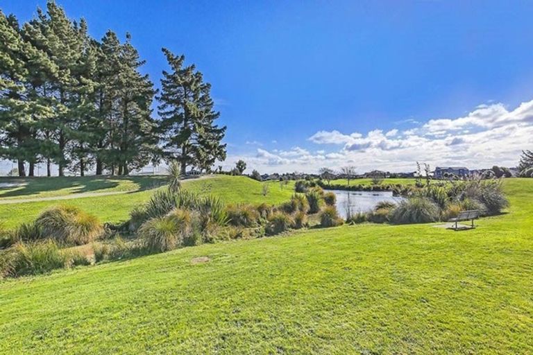 Photo of property in 44 Lamorna Road, Parklands, Christchurch, 8083