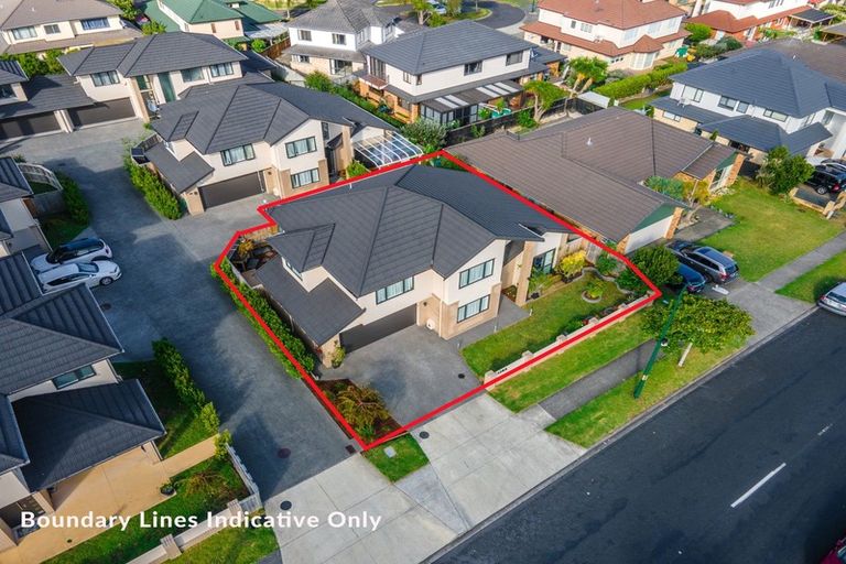 Photo of property in 118a Gracechurch Drive, Flat Bush, Auckland, 2016