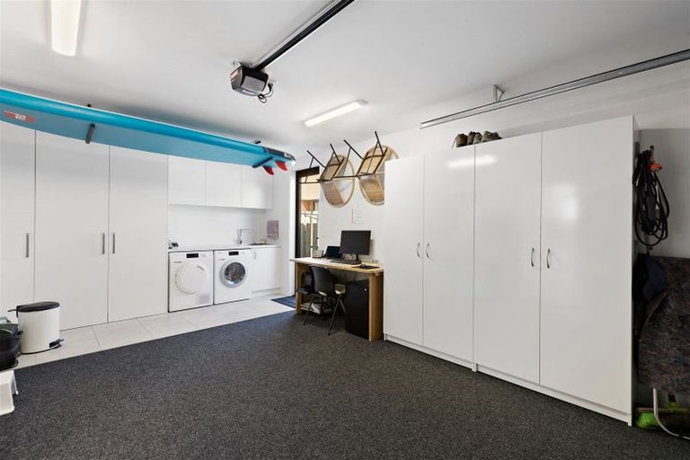 Photo of property in 4 Leaning Rock Lane, Wanaka, 9305