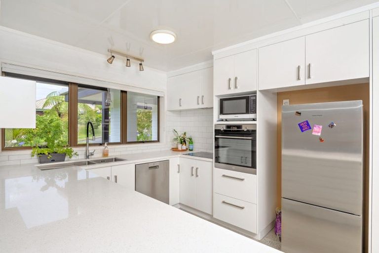 Photo of property in 28 Melville Drive, Whakatane, 3120