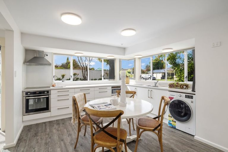 Photo of property in 73 Grahams Road, Burnside, Christchurch, 8041