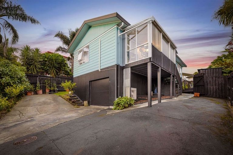 Photo of property in 74 Keegan Drive, Massey, Auckland, 0614