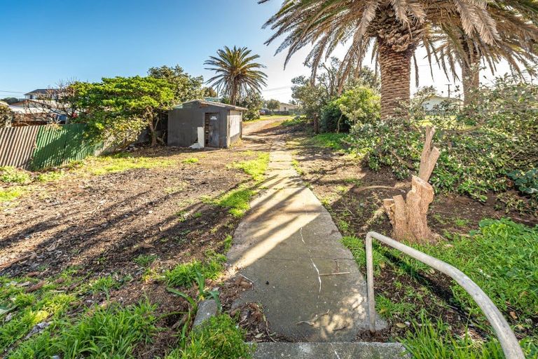 Photo of property in 10 Morgan Street, Castlecliff, Whanganui, 4501