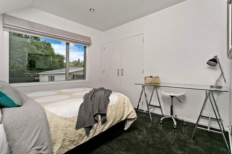 Photo of property in 49 Sylvia Road, Hillcrest, Auckland, 0627