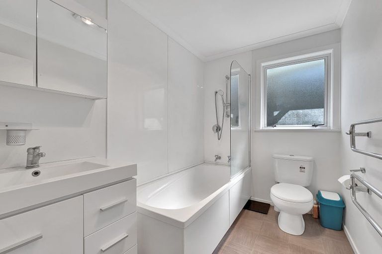 Photo of property in 10 Hermes Place, Sunnybrook, Rotorua, 3015