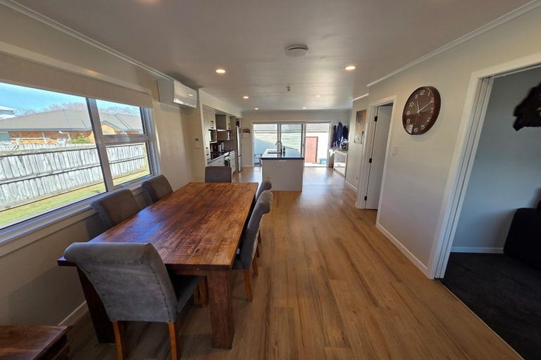 Photo of property in 11 Truby King Street, Merrilands, New Plymouth, 4312