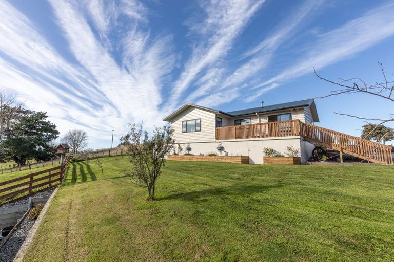 Photo of property in 1 Watts Street, Waipawa, 4210