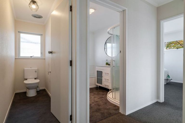 Photo of property in 107 Ruamahanga Crescent, Terrace End, Palmerston North, 4410