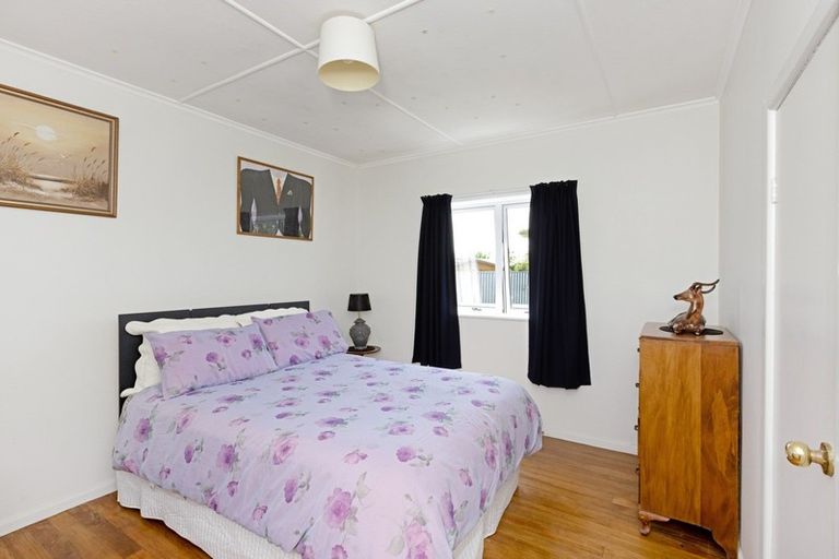 Photo of property in 56 Meeanee Road, Taradale, Napier, 4112