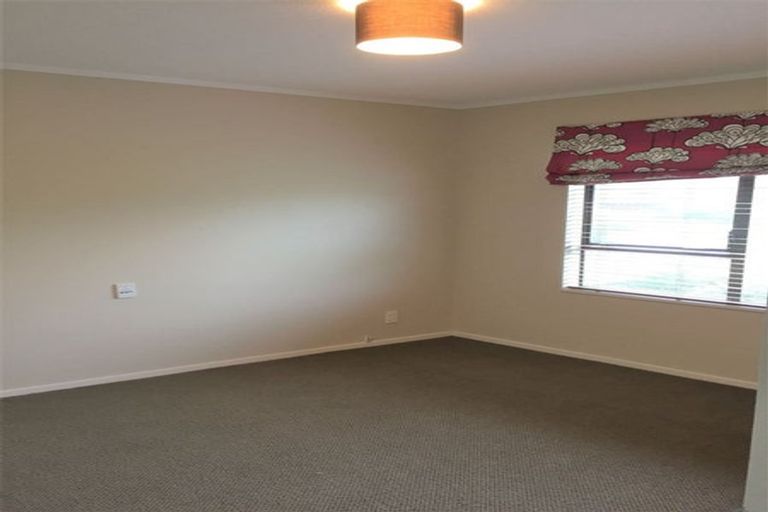 Photo of property in 6 Maywood Grove, Churton Park, Wellington, 6037