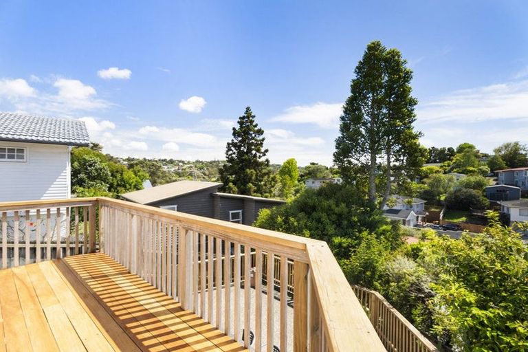 Photo of property in 1/28a Tamahere Drive, Glenfield, Auckland, 0629
