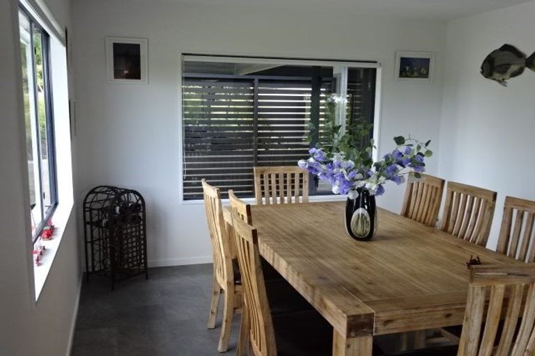 Photo of property in 166 Rimmer Road, Helensville, 0875