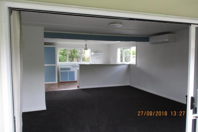 Photo of property in 25 Heperi Street, Waikanae Beach, Waikanae, 5036