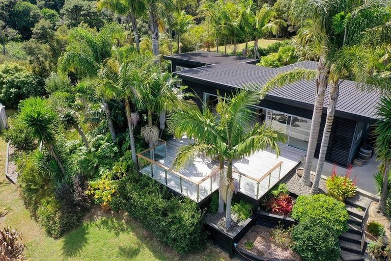 Photo of property in 269 Kaipara Road, Papakura, 2582