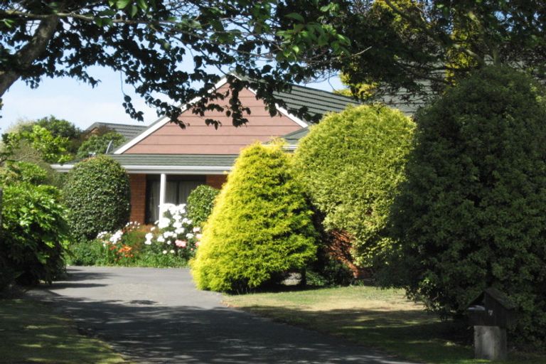 Photo of property in 7 Ostend Place, Avonhead, Christchurch, 8042