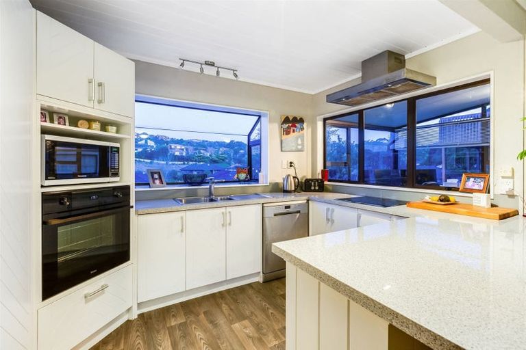 Photo of property in 7 Ration Lane, Whitby, Porirua, 5024