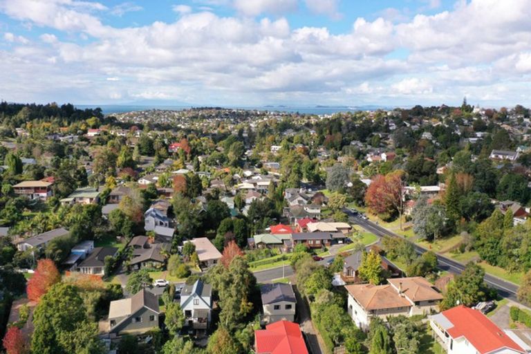 Photo of property in 1/3 Flavia Close, Torbay, Auckland, 0630