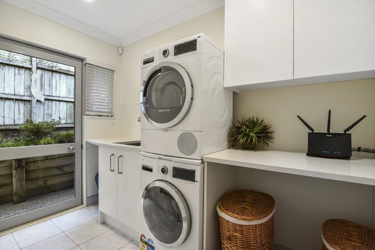 Photo of property in 160 Kittiwake Drive, Schnapper Rock, Auckland, 0632